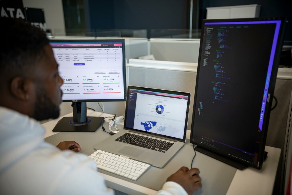 Photo of employee using Report Rover